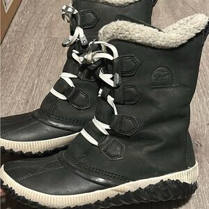 Sorel Women's Black Winter Boots